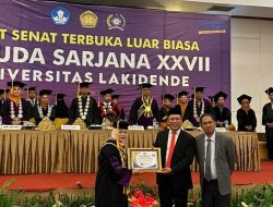 Komitmen Majukan Dunia Pendidikan, Bupati Konut Diganjar Penghargaan