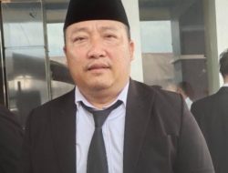 Asmadin Apresiasi Polres Konut Bagikan Buku di SDN 3 Andowia