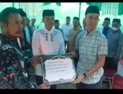 Pemkab dan Dewan Konut Salurkan Bantuan Dana Pembangunan Rumah Ibadah di Kecamatan Landawe
