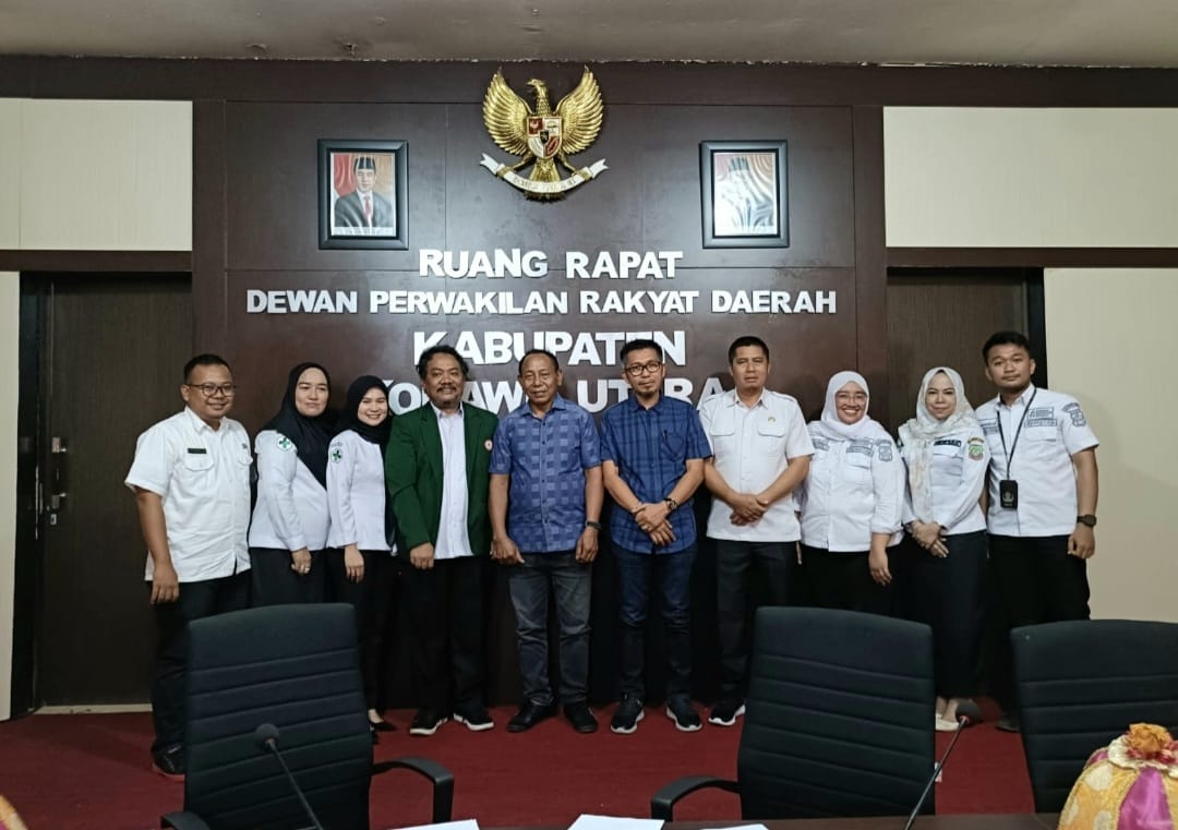 Foto bersama Dewan Konut, Dinas Kesehatan, Dinas Pelayanan Terpadu Satu Pintu (DPTSP) dan Ikatan Dokter Indonesia (IDI) Konut usai RDP dugaan Dokter Gadungan, Rabu (29/5).
