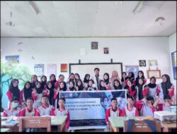 Mahasiswa Profesi Apoteker UHO Sosialisasikan Penyalahgunaan Obat Batuk di SMAN 10 Kendari 