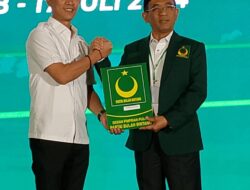 Partai Bulan Bintang Serahkan B1-KWK kepada Paslon Ikbar-Abuhaera