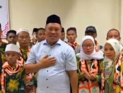 Ruksamin Sambut Kepulangan Jamaah Umrah