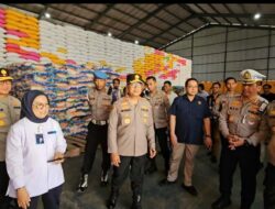 Kapolda Sultra Cek Ketersediaan Beras di Gudang Bulog