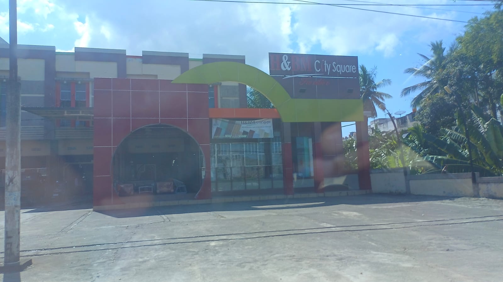 Foto salah satu bangunan yang diduga dibangun dilahan milik Alwi Lie.