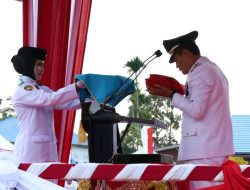 Wabup Konut Pimpin Upacara Penurunan Bendera HUT RI ke-81